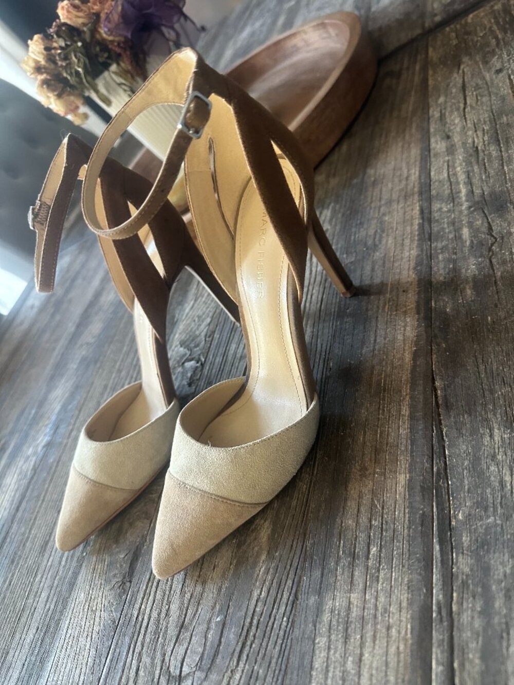 Marc Fisher Taupe Suede Pointed-Toe Slingback Stiletto Pumps – Size 7
